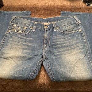 True religion jeans. Like new condition. Worn a few times only. Size 38/30.